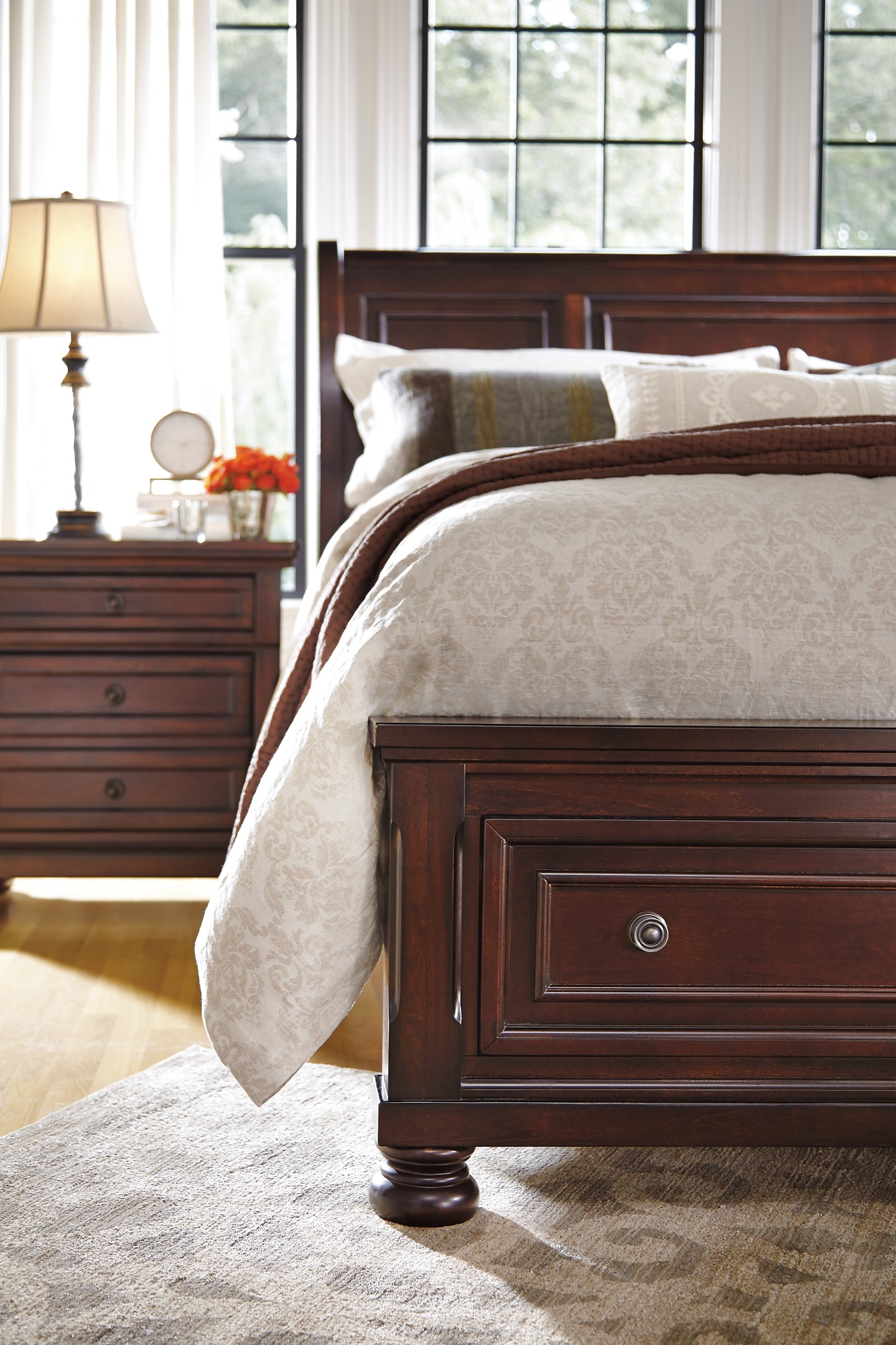 Robbinsdale Sleigh Bed With Storage