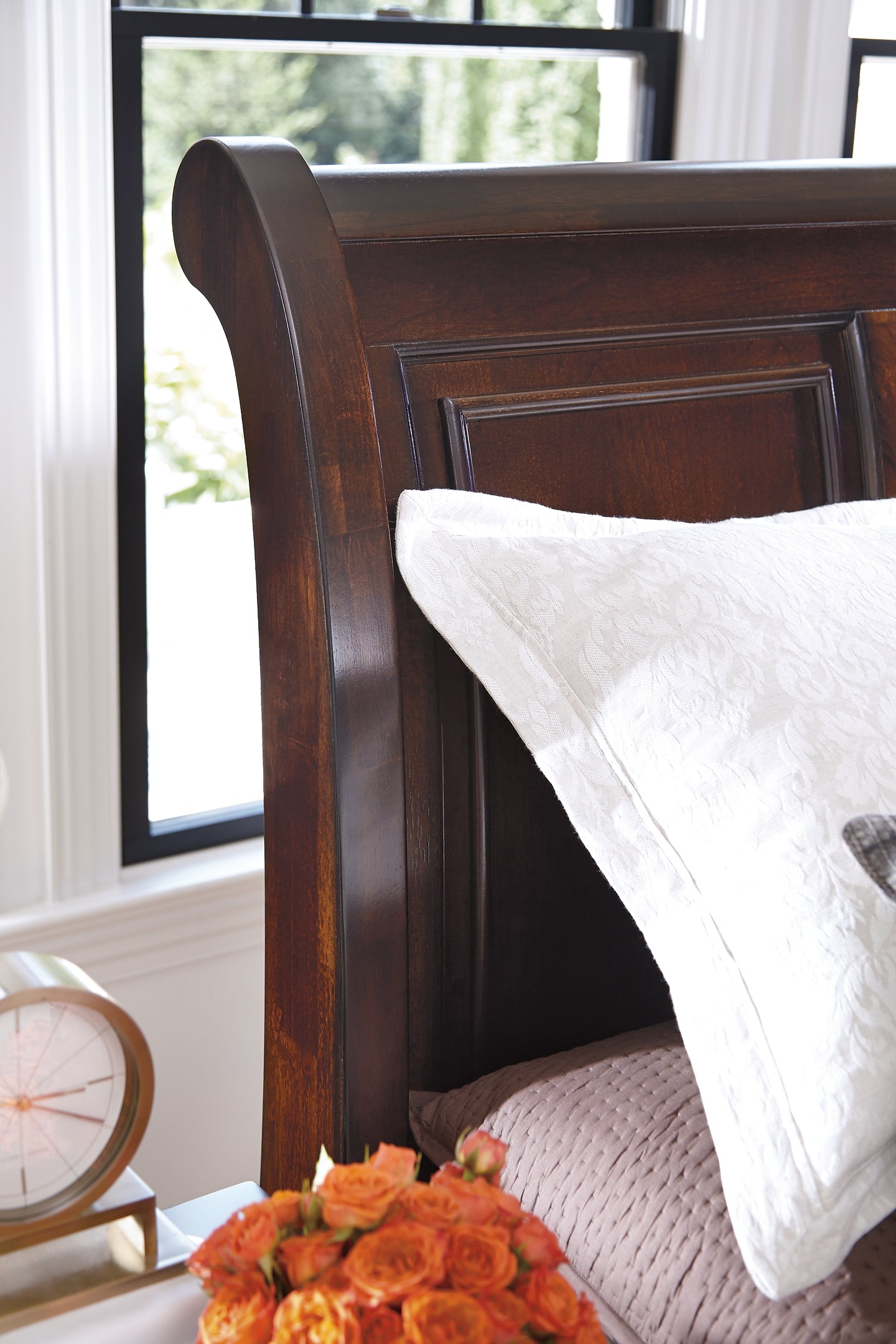 Robbinsdale Sleigh Bed With Storage