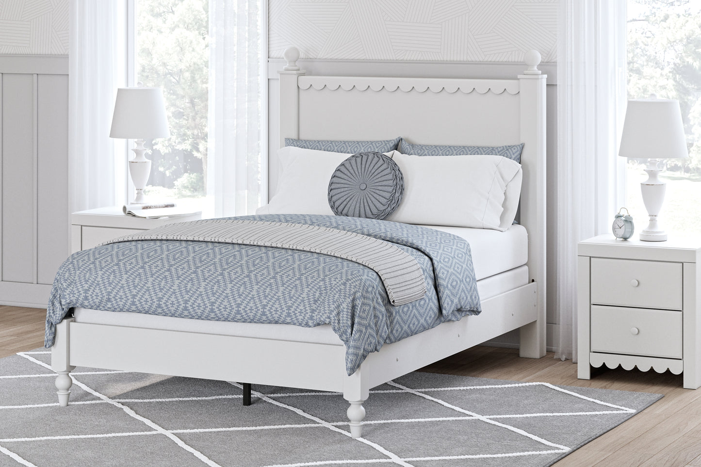 Mollviney Panel Bed