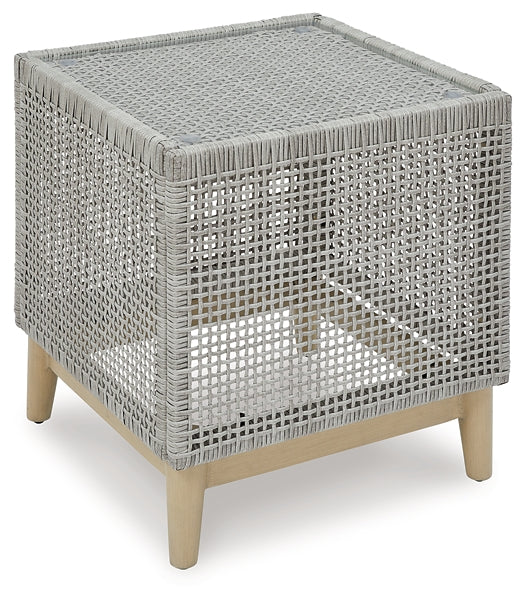 Seton Creek 2 Outdoor Chairs with End Table
