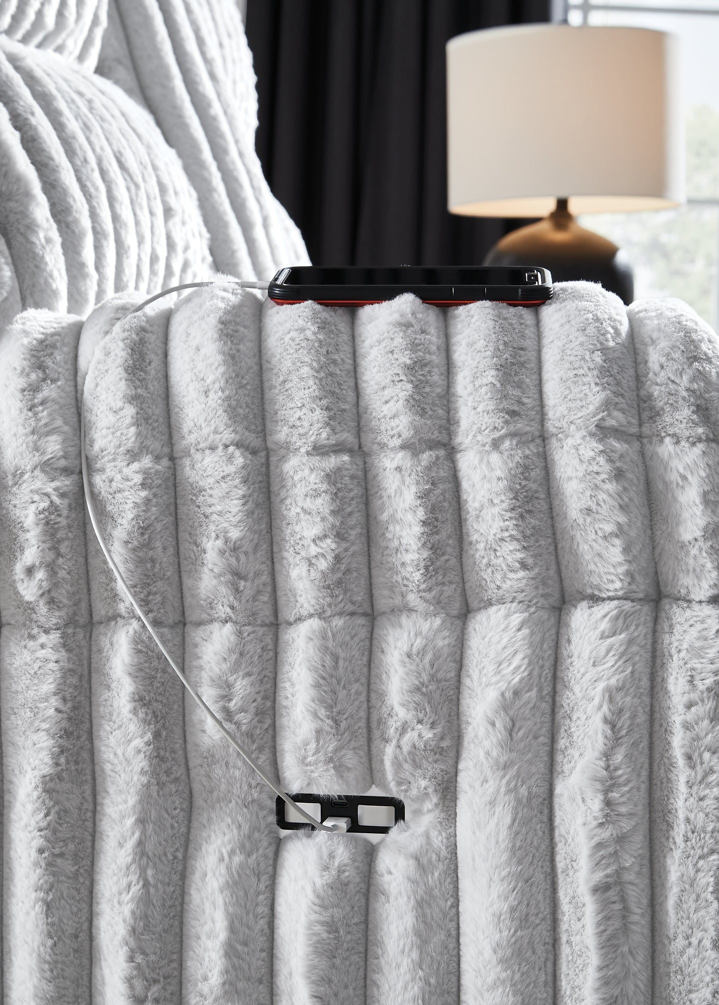 Rhines Falls Zero Wall Recliner