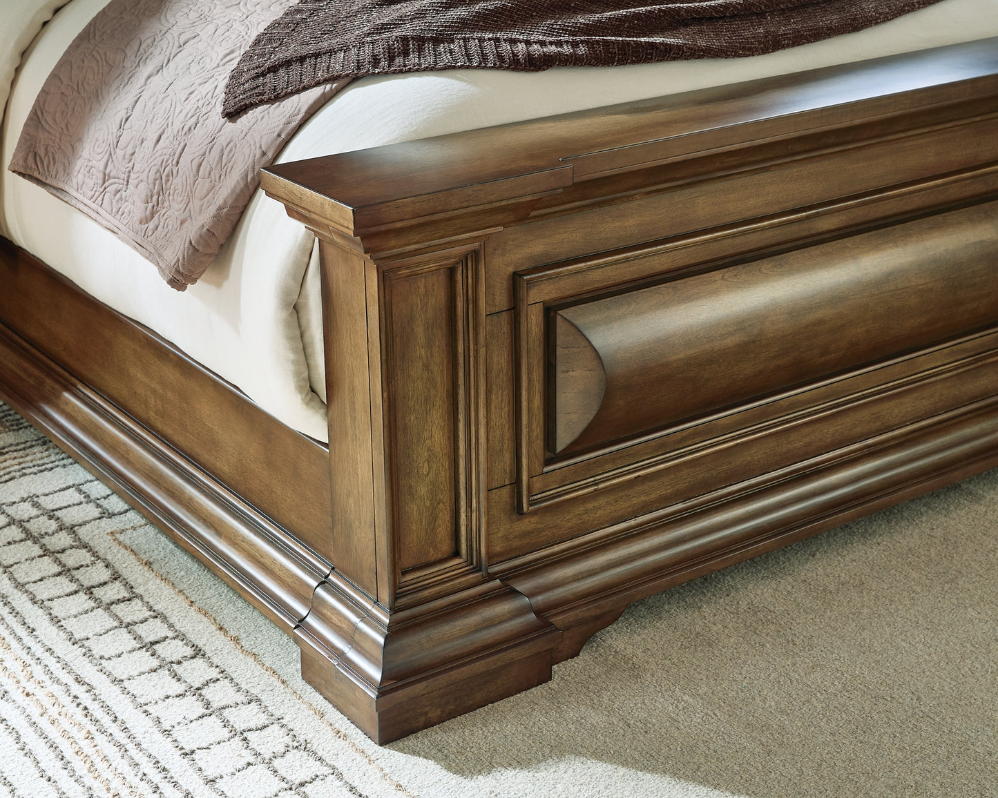 Frantanna King Panel Bed