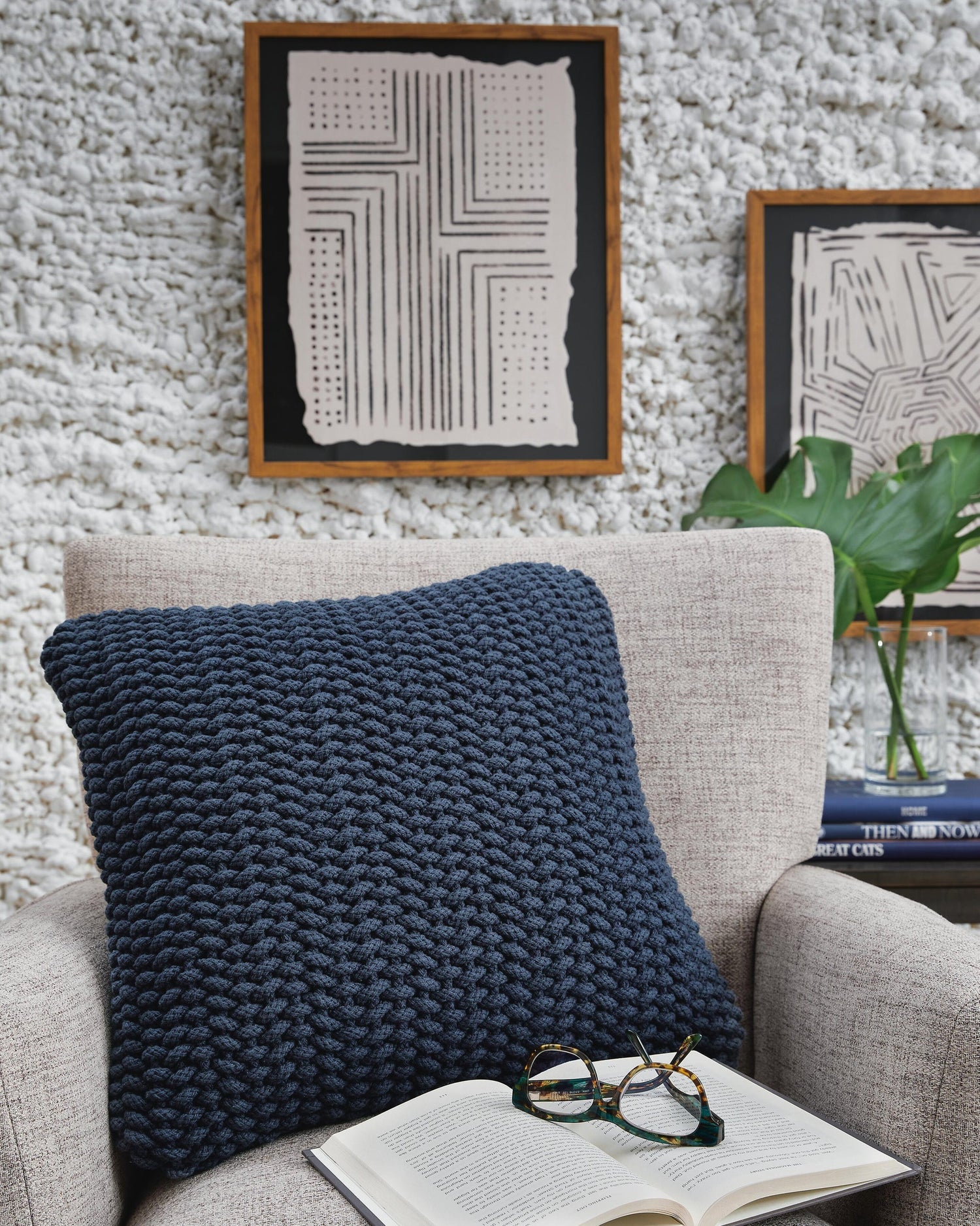Accessories > Pillows